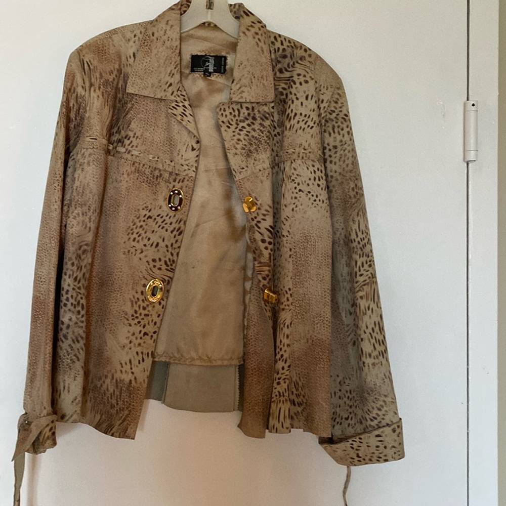 Beautiful real Leather Leopard Skin coat from Argentina.